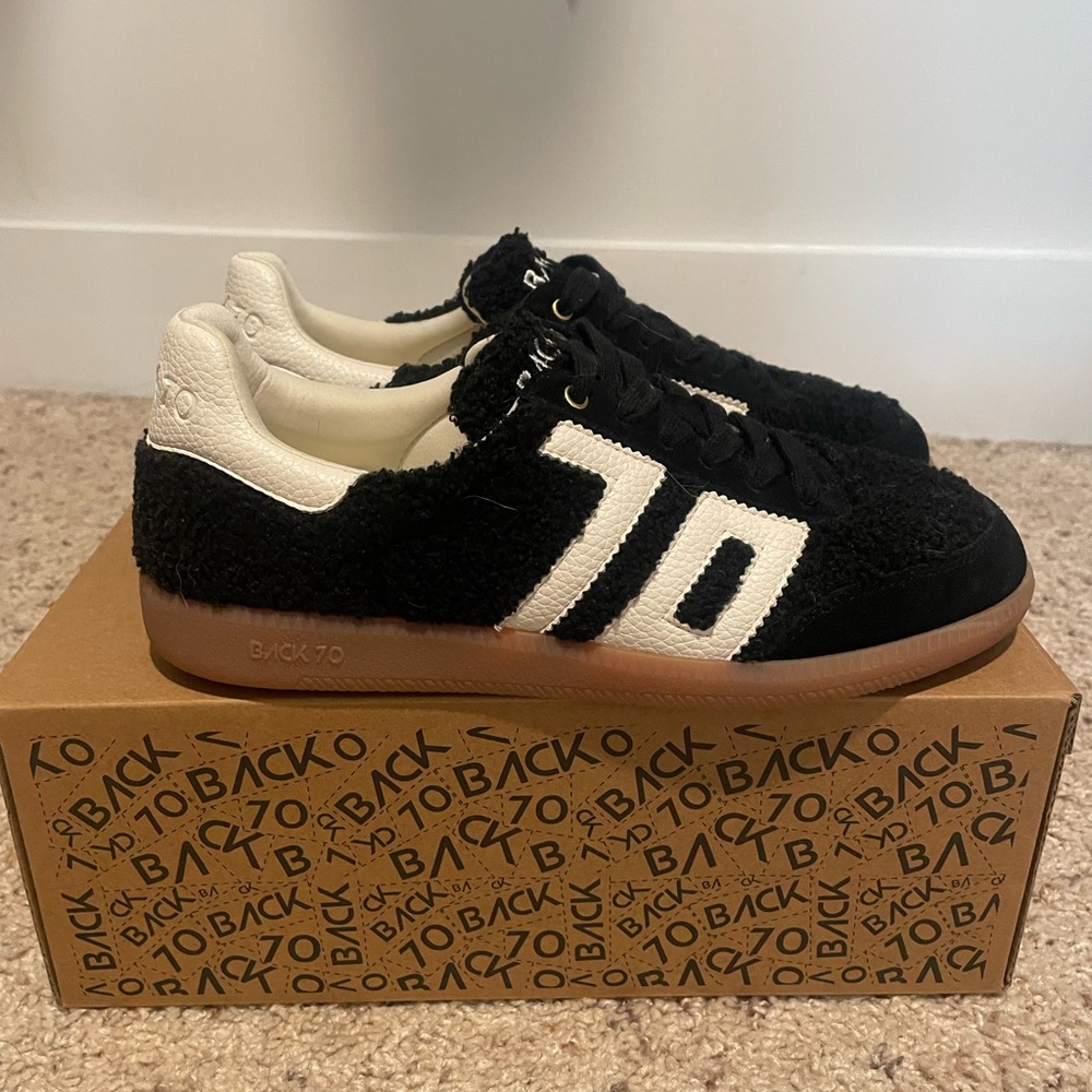 Back70 Black and White Sneakers